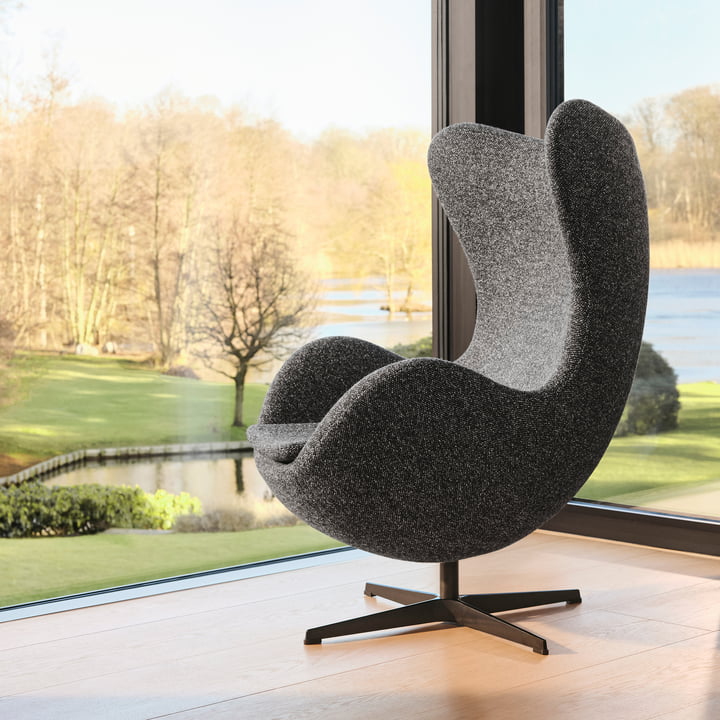 Egg Chair, Vanir Granite braun von Fritz Hansen