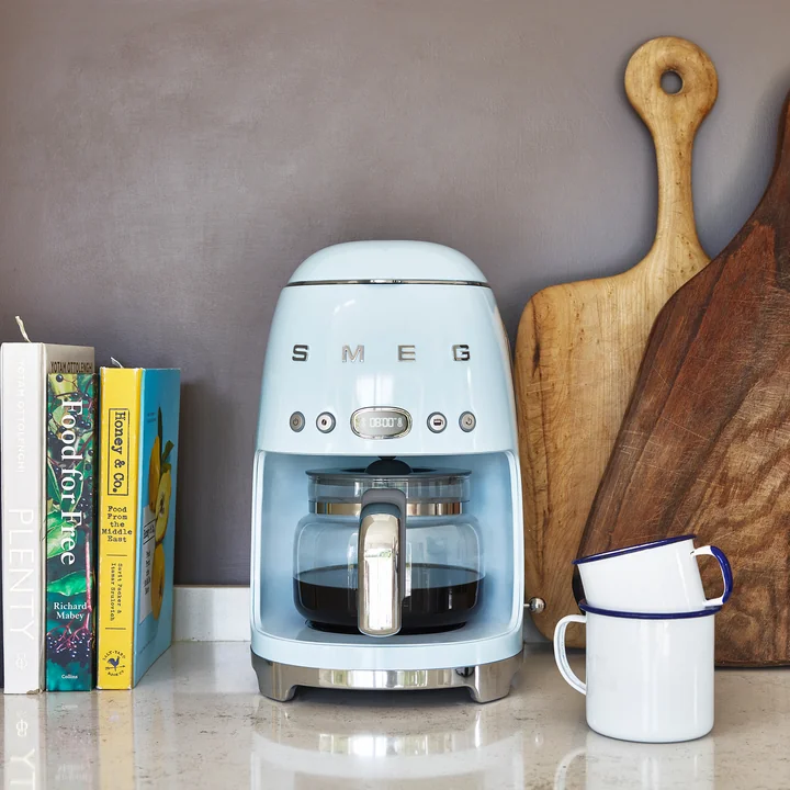 Filterkaffeemaschine DCF02 von Smeg