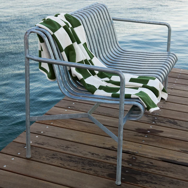 Check Badetuch, 70 x 136 cm von HAY