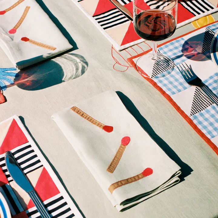 Sobremesa Situation von HAY