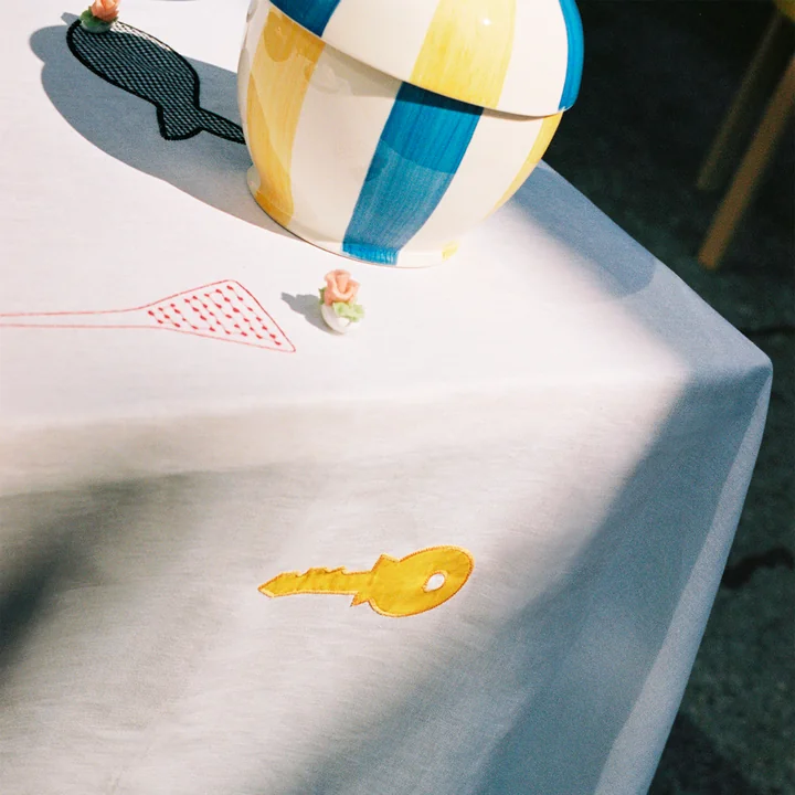 Sobremesa Situation von HAY