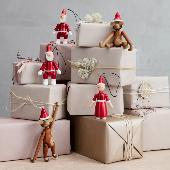 Weihnachtsmann & Weihnachtsfrau Holz-Ornamente von Kay Bojesen in der Ausführung rot / weiß