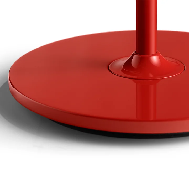 Common Tischleuchte Base, rot von HAY