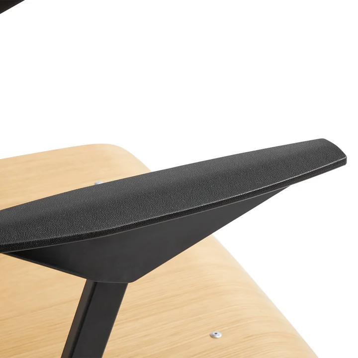 Result Armlehnenstuhl von HAY