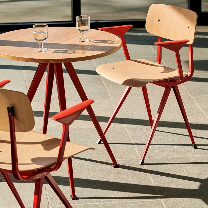 Result Armlehnenstuhl von HAY