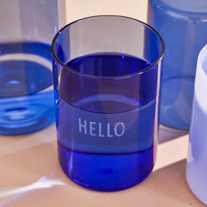 AJ Favourite Trinkglas, Hello / blau von Design Letters