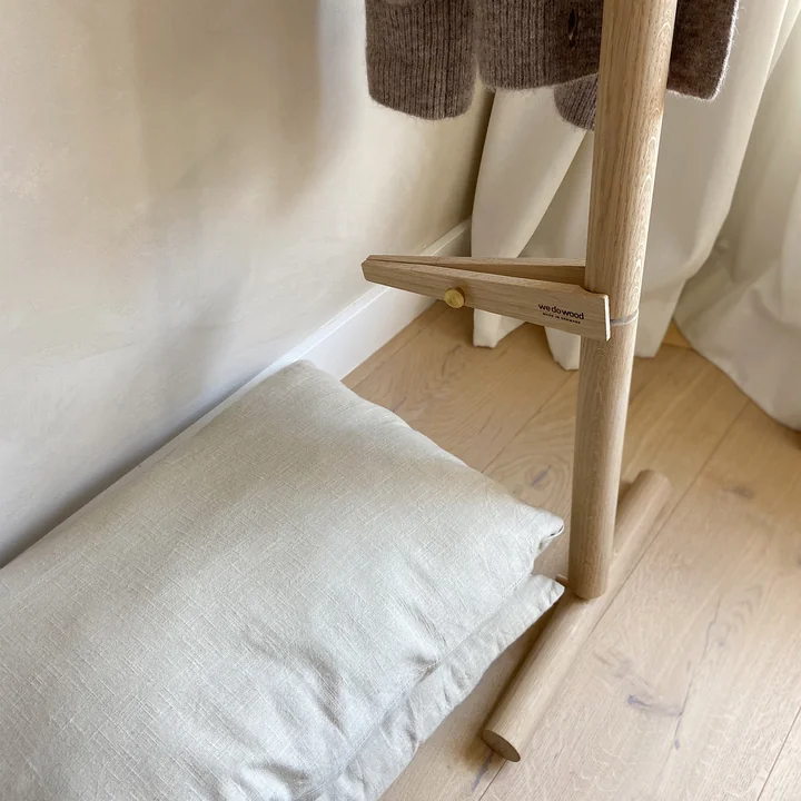 Laid Back Standgarderobe von We Do Wood