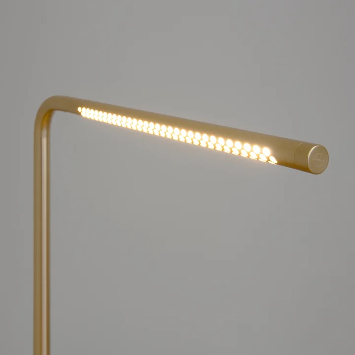 Omni LED-Tischleuchte, messing von Umage