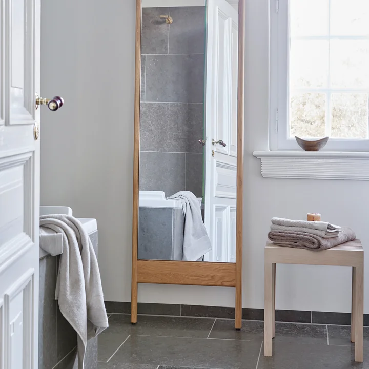 A Line Spiegel von Form & Refine