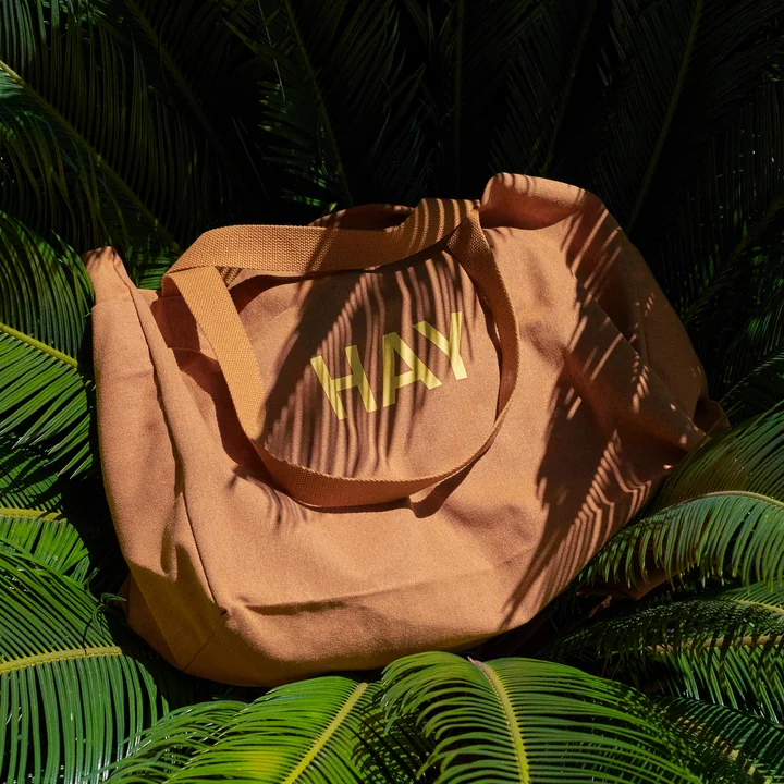 Weekend Bag No. 2, toffee von HAY