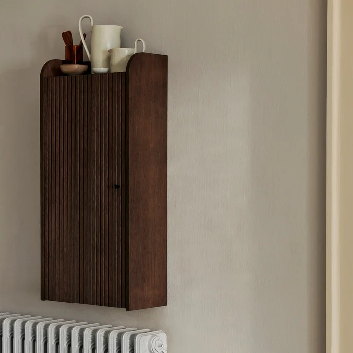Sill Wandschrank, Eiche dunkel gebeizt von Ferm Living