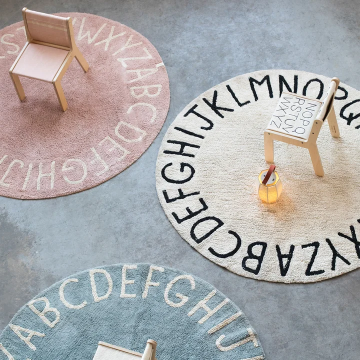 ABC Teppich, Ø 150 cm, natur / schwarz von Lorena Canals