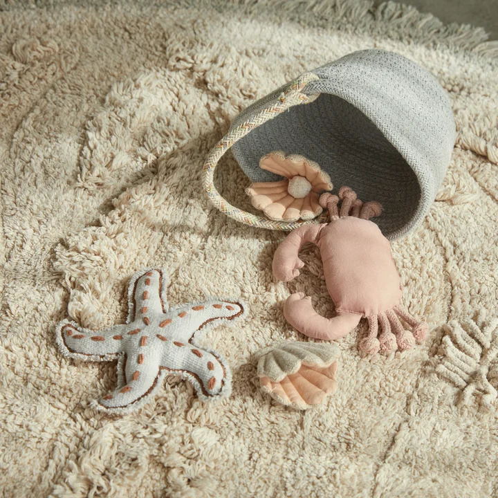 Island Spielteppich mit Spielzubehör von Lorena Canals