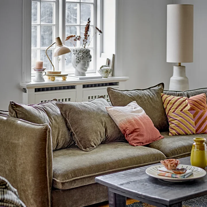 Fetima Kissen und Linetta Bodenleuchte