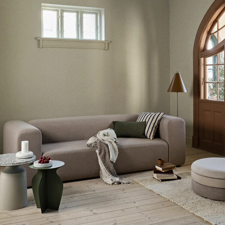 Urna Tisch und Agari Tisch von Broste Copenhagen