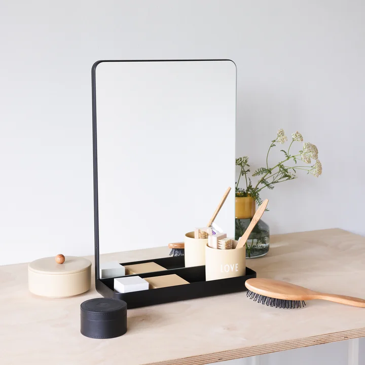 Design-Letters-Haenge-oder-Standspiegel-mit-Ablage-A5