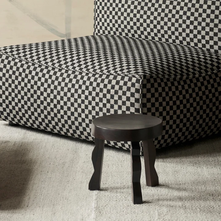 Faye Hocker, Mango dunkel gebeizt von Ferm Living