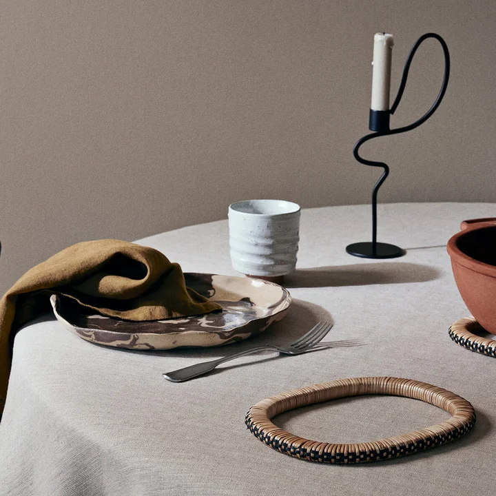 Ryu Teller und Schale von Ferm Living