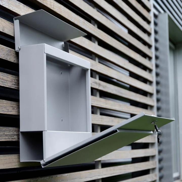 Briefkasten Letterman VI mit Zeitungsrolle von Radius Design