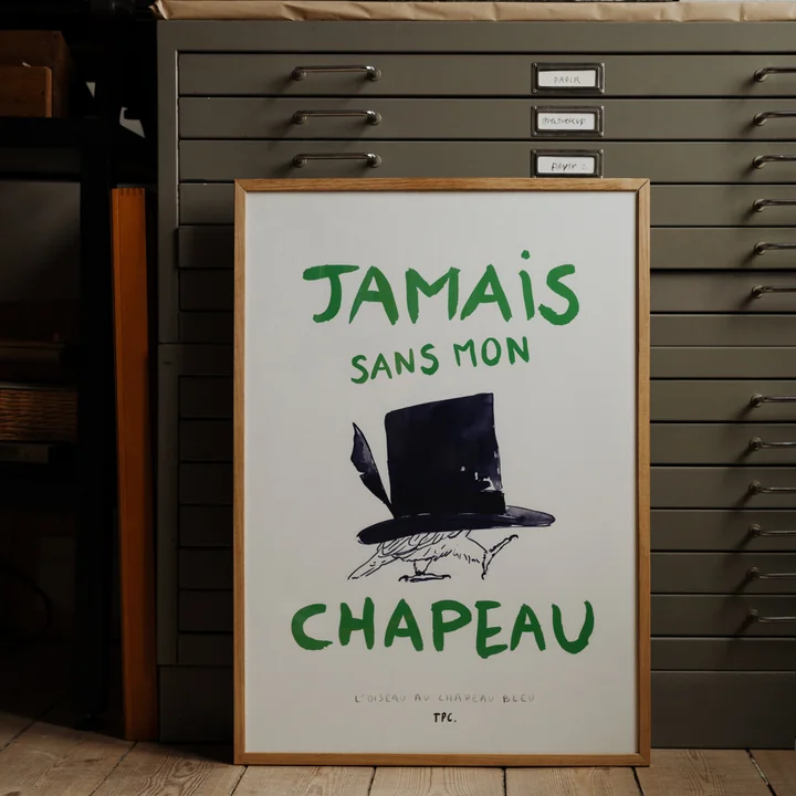 The Poster Club - L'Oiseau au Chapeau Bleu von Another Art Project