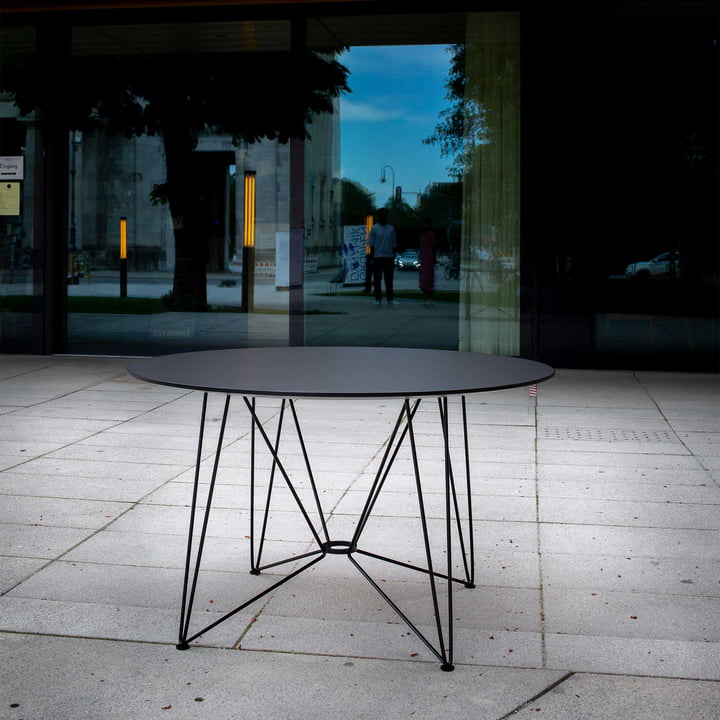 The Ring Table von Acapulco Design