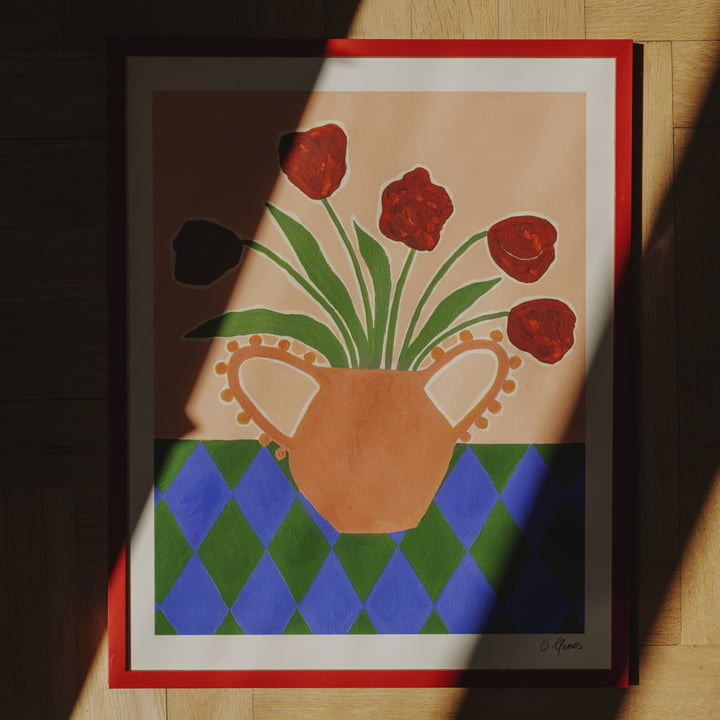 Red Tulips von Carla Llanos für The Poster Club
