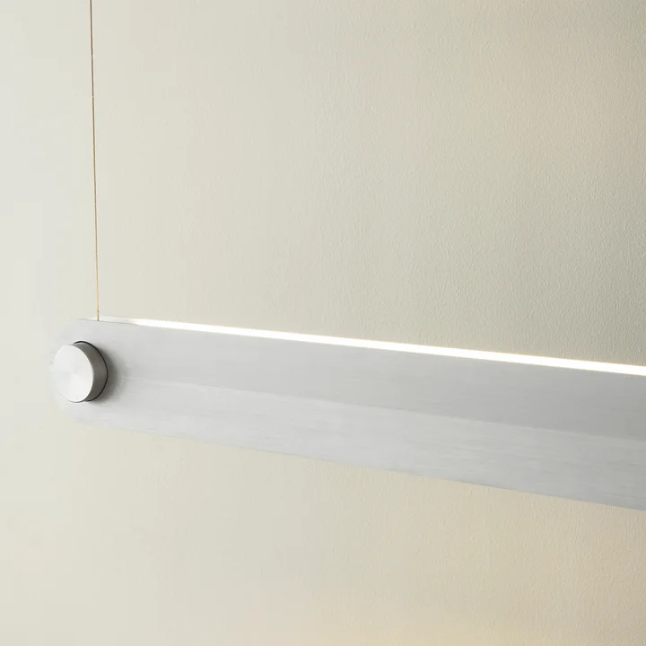 Dim Linear Pendelleuchte, aluminium gebürstet von Normann Copenhagen