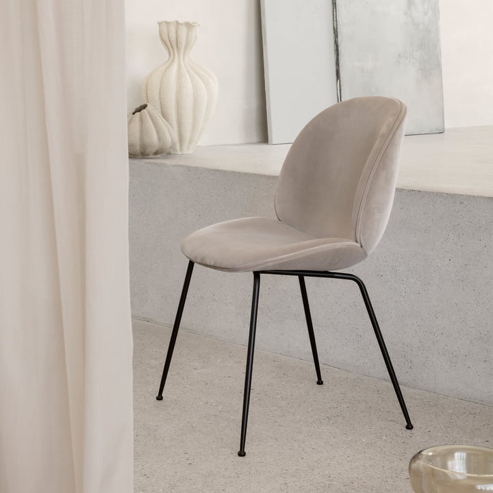 Gubi - Beetle Dining Chair Vollpolsterung (Plastic Base), Schwarz