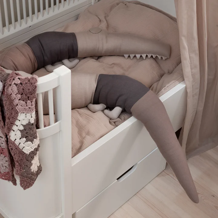 Kissen "Schlafendes Krokodil" von Sebra