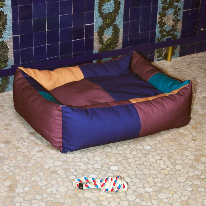 Dogs Rope Spielzeug und Hundebett, L, burgund / grün von HAY