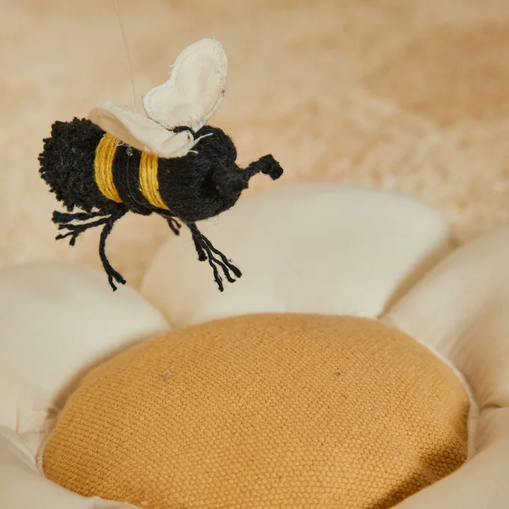 Little Daisy Kissen von Lorena Canals