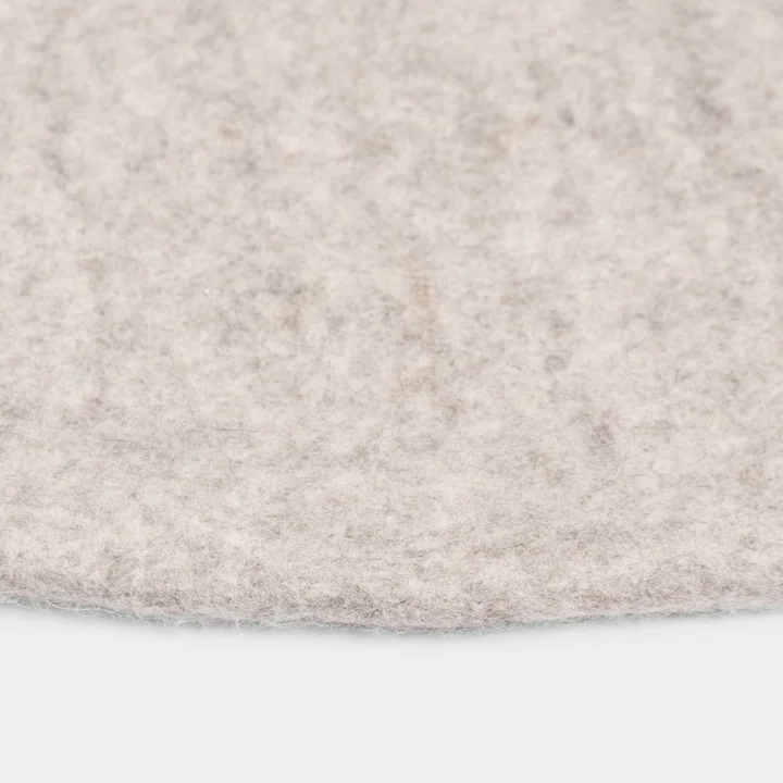 myfelt-Bela-Filzteppich-rund-beige-meliert-Detail-5