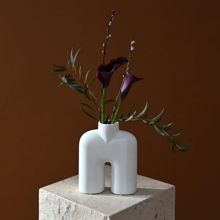 Cobra Vase Tall Mini, knochenweiß von 101 Copenhagen