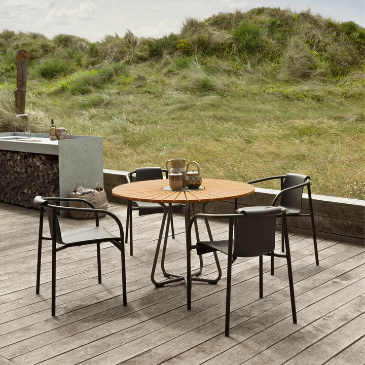 HOUE - CIRCLE Outdoor Tisch
