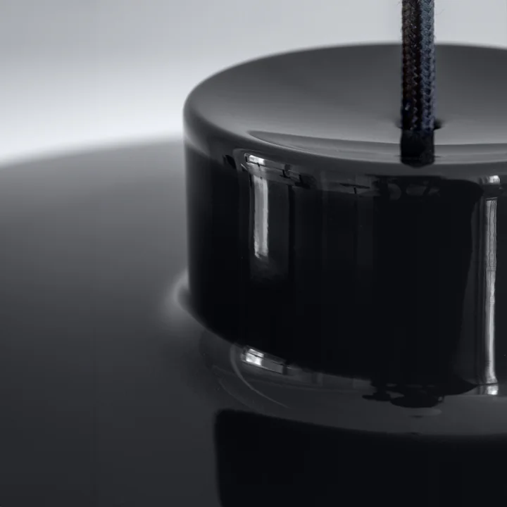 Lacquer LED Pendelleuchte von NINE