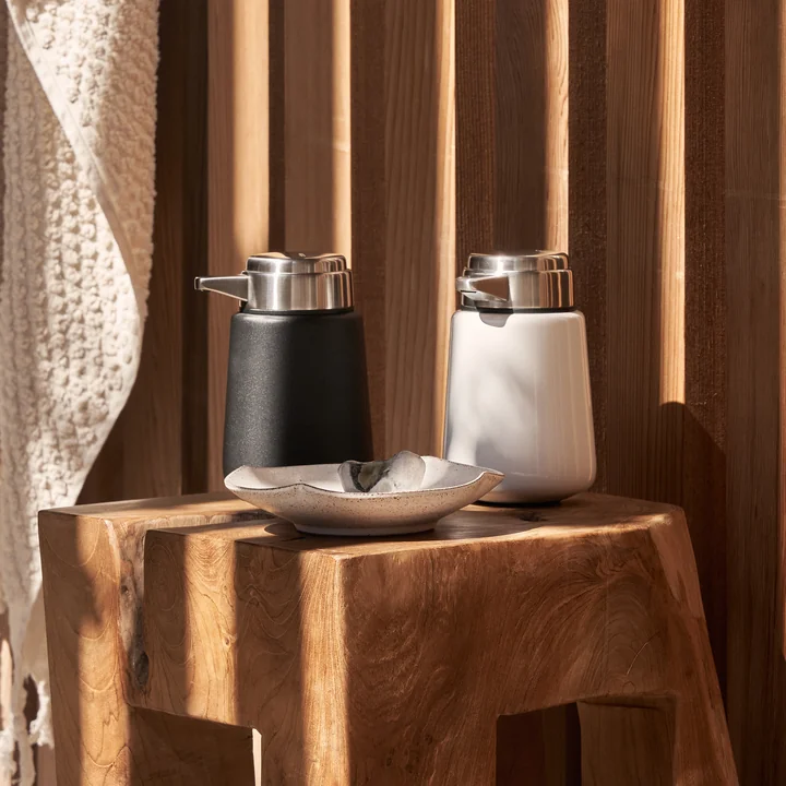 9 Seifenspender zur Wandmontage von Vipp