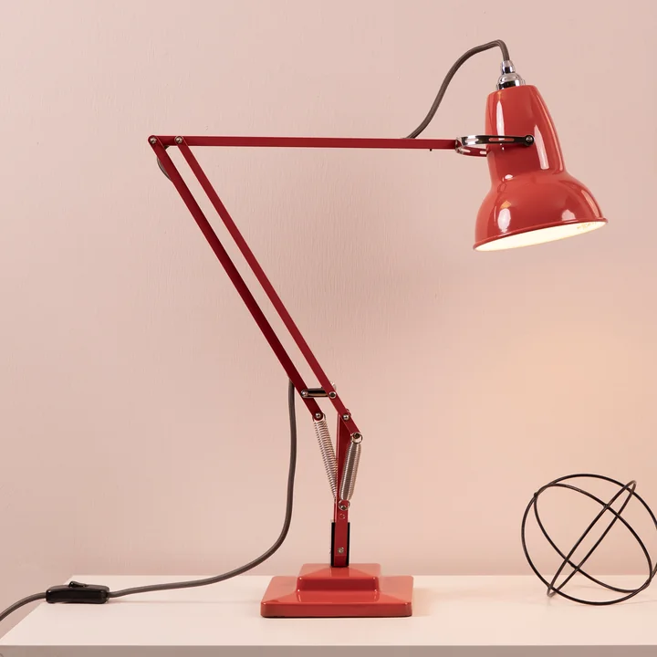 Original 1227 Tischleuchte, Kabel schwarz, Coral Red von Aglepoise