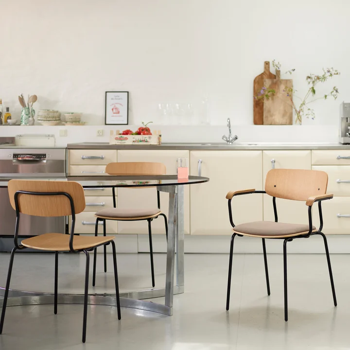 FDB Møbler - J182 Holmen Armlehnstuhl, schwarz / eiche / taupe (Grain 61230)