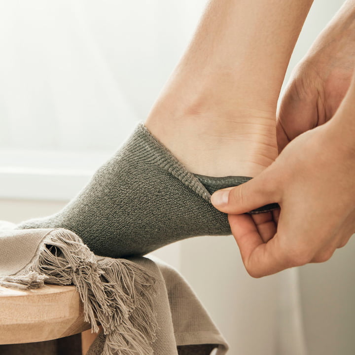 Socken für Feuchtigkeitskur, grau von Meraki 