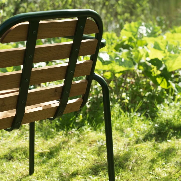 Normann Copenhagen - Vig Armlehnstuhl, dunkelgrün / robinie