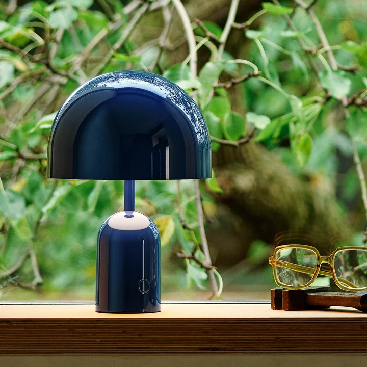 Tom Dixon - Bell LED Tischleuchte mit Akku, indigo