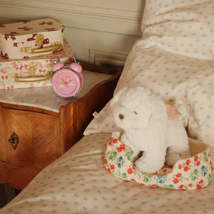 Konges Sløjd - Madeleine Kuscheltier mit Körbchen, Welpe, fiola