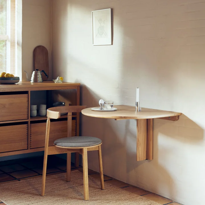 Form & Refine - Trefoil Wandtisch klappbar, Eiche