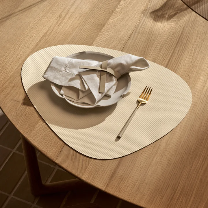 Lind DNA - Tischset Curve L, Corduroy vanilla
