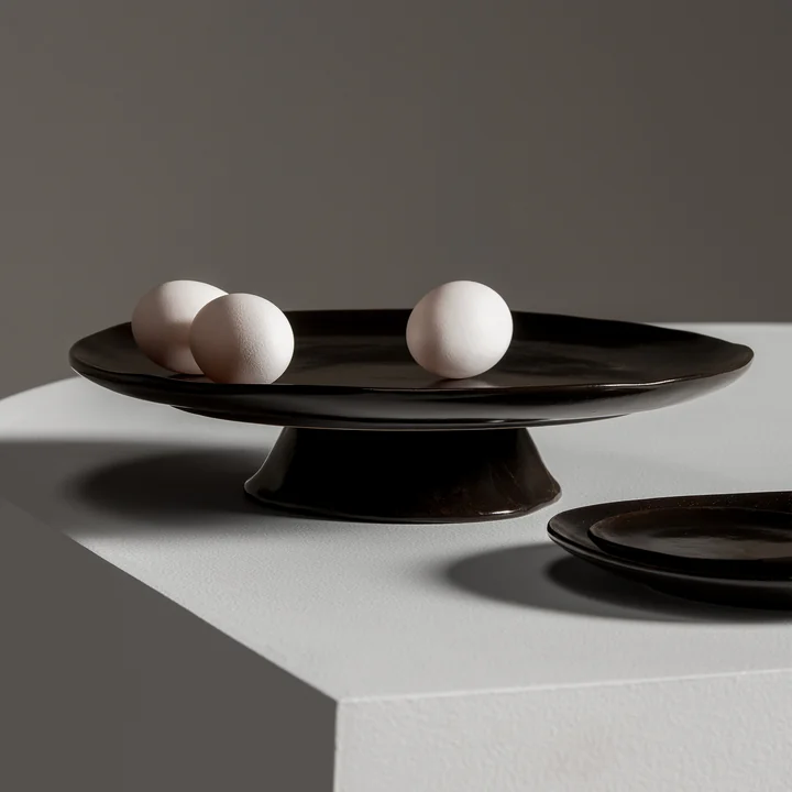 Serax - La Mère Großer Teller mit Fuß, ebony