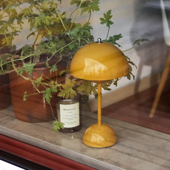 &Tradition - Flowerpot Akku Tischleuchte VP9, glänzend, senf