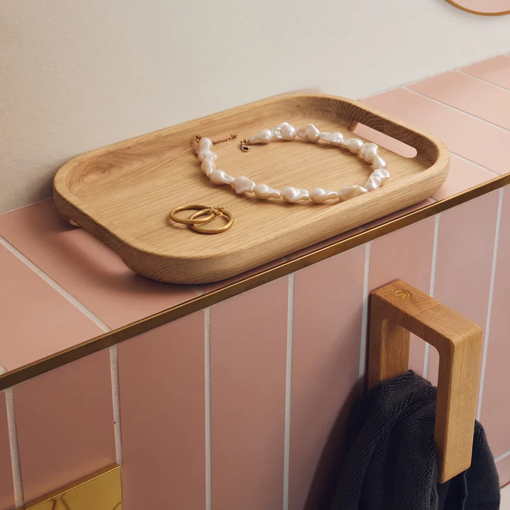 Andersen Furniture - Flection Tablett, medium, 30 x 20 cm, Eiche mit Grip Handtuchhalter