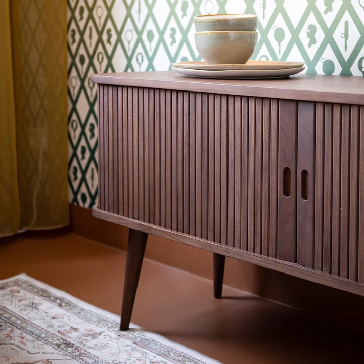 Zuiver - Barbier Sideboard mit Schiebetüren, Walnuss