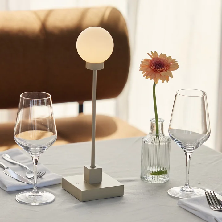 Northern - Snowball LED Tischleuchte mit Akku, graubeige