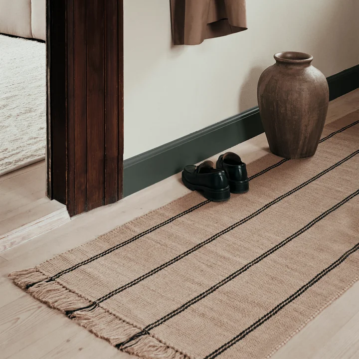 Broste Copenhagen - Yuki Teppich, schwarz / natur